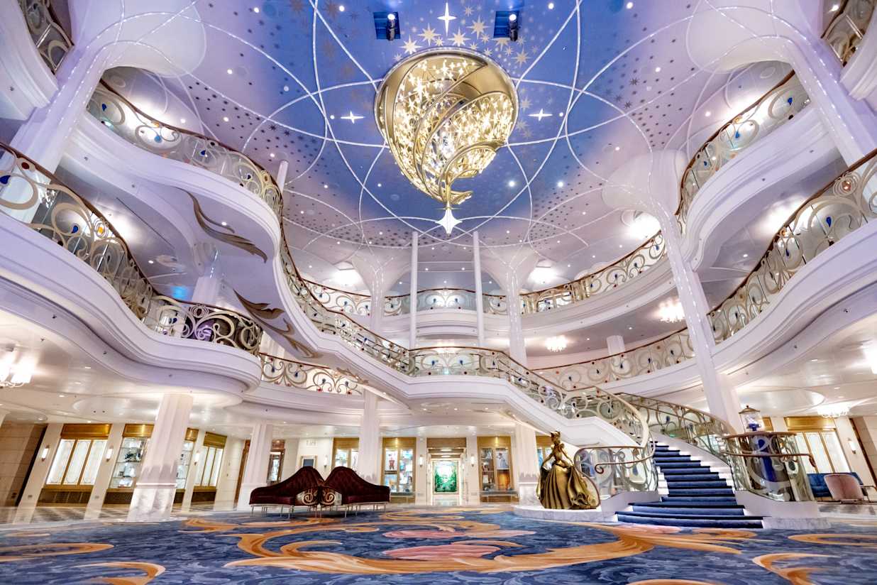 Grand Hall, Disney Wish